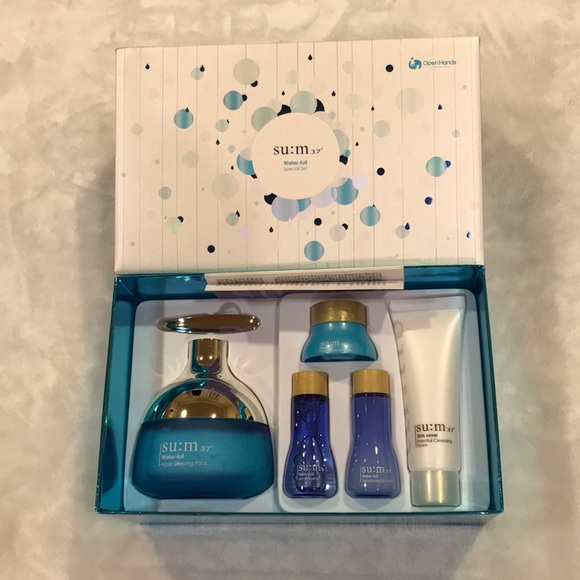 SUM 37 SU:M37 water-full 5 pieces special set